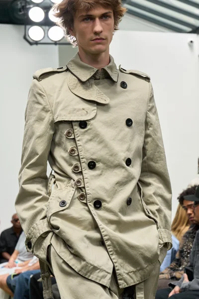 Look 74